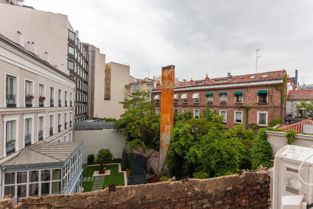 Apartment Mit House Monte Esquinza En *