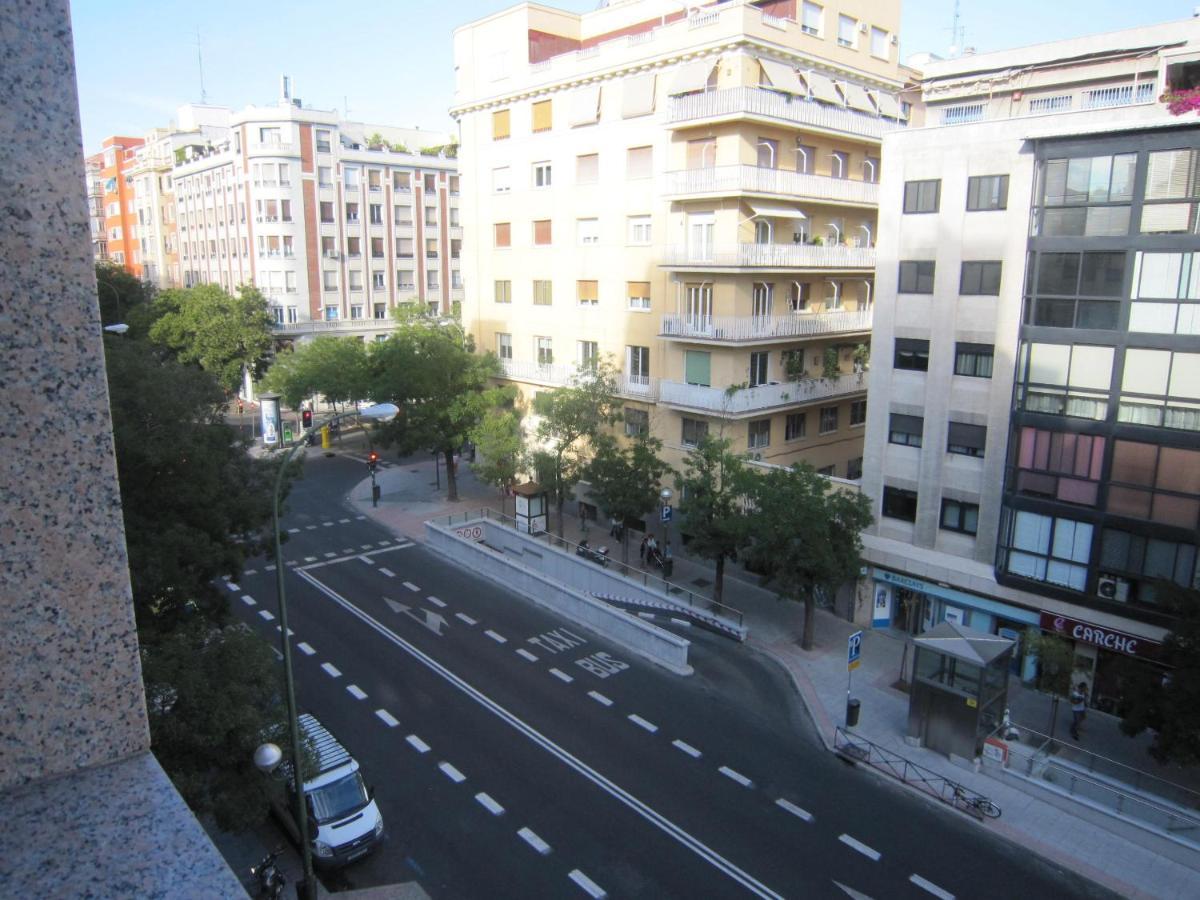 Me Voy A -junto Al Parque Del Retiro-4 * Madrid