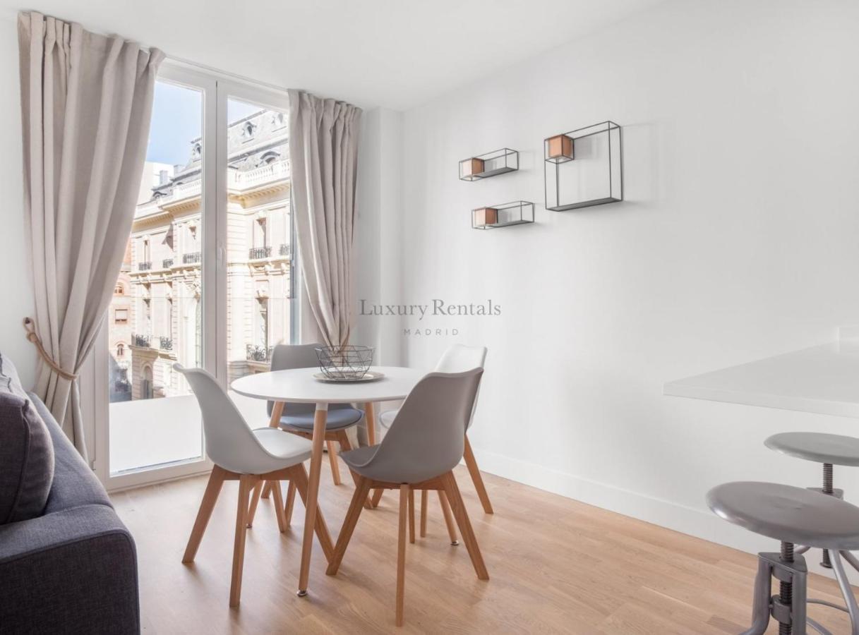 Charming 1-bedroom In Stylish Retreat For 2, Alonso Martinez I Apartment