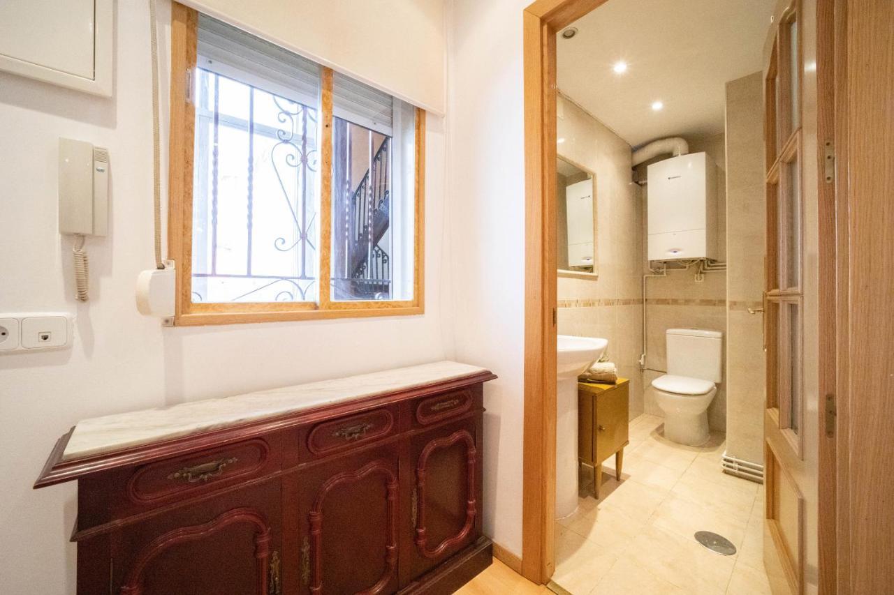 Apartamento Moderno En Edificio Clasico Del Centro Madri