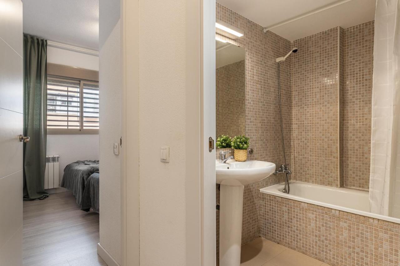 Bnbholder Terrace, Pool & Gym Las Tablas * Madrid