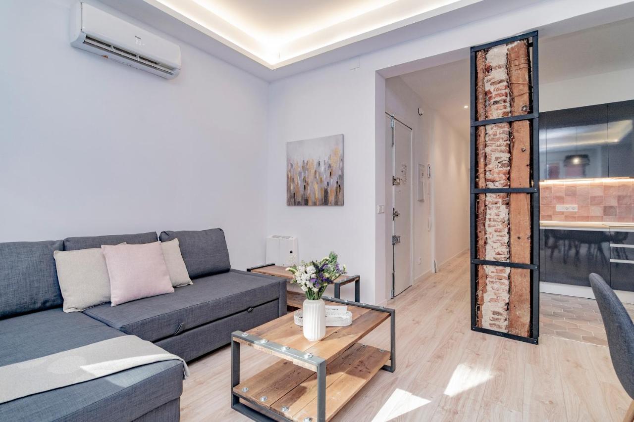 Apartment Esplendido Y Radiante Apto En Malasana By Batuecas Madrid