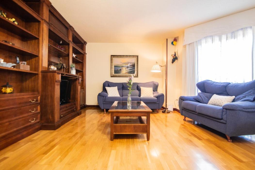 Apartment Residencial En Alquiler De Corta No Turistico *