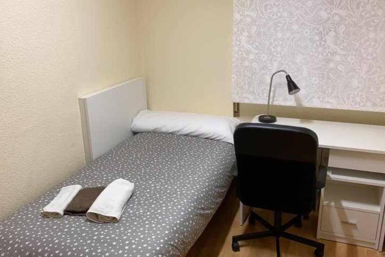 Residencia 12 Octubre Acomodação com café da manhã  *