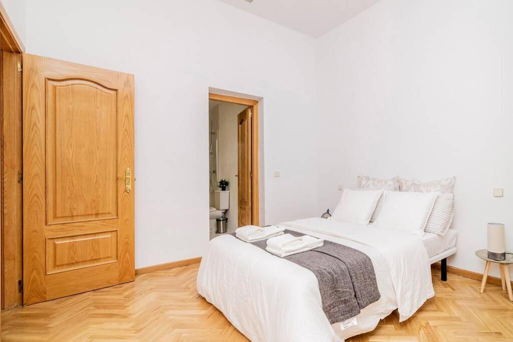 En Centro De Madrid, C/infantas 1-3 By Batuecas Lejlighed *