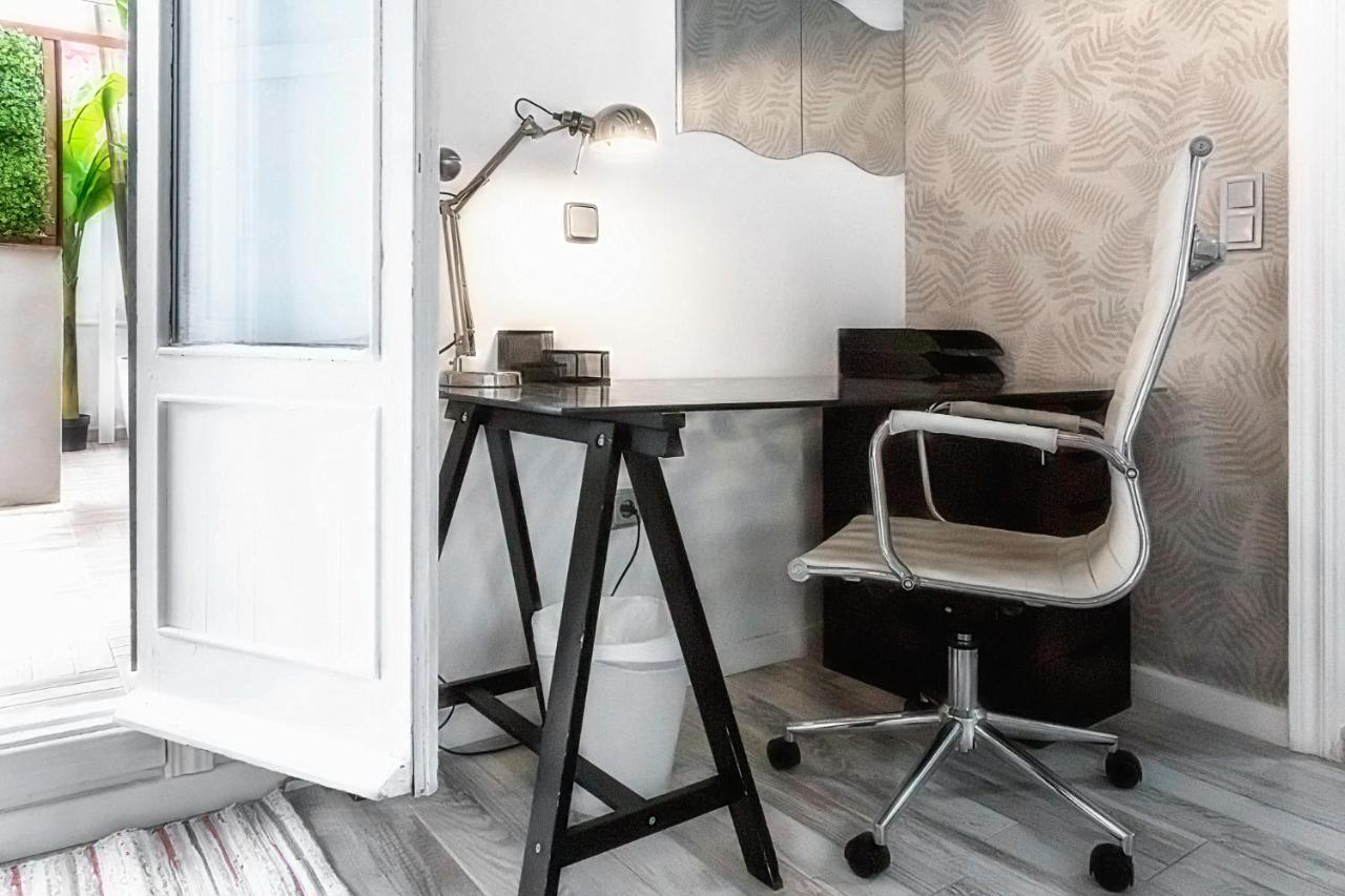 Apartamento En Las Nubes De Madrid! ático C/ Fuencarral *
