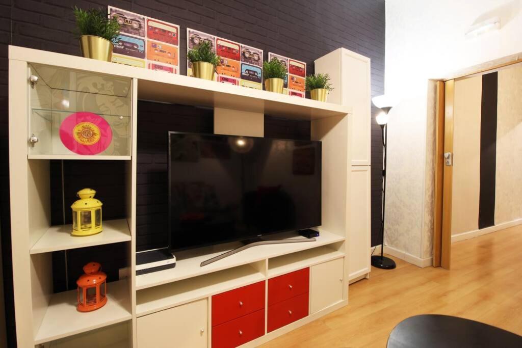 Apartamento Centrico Estilo Pop-art By Batuecas *