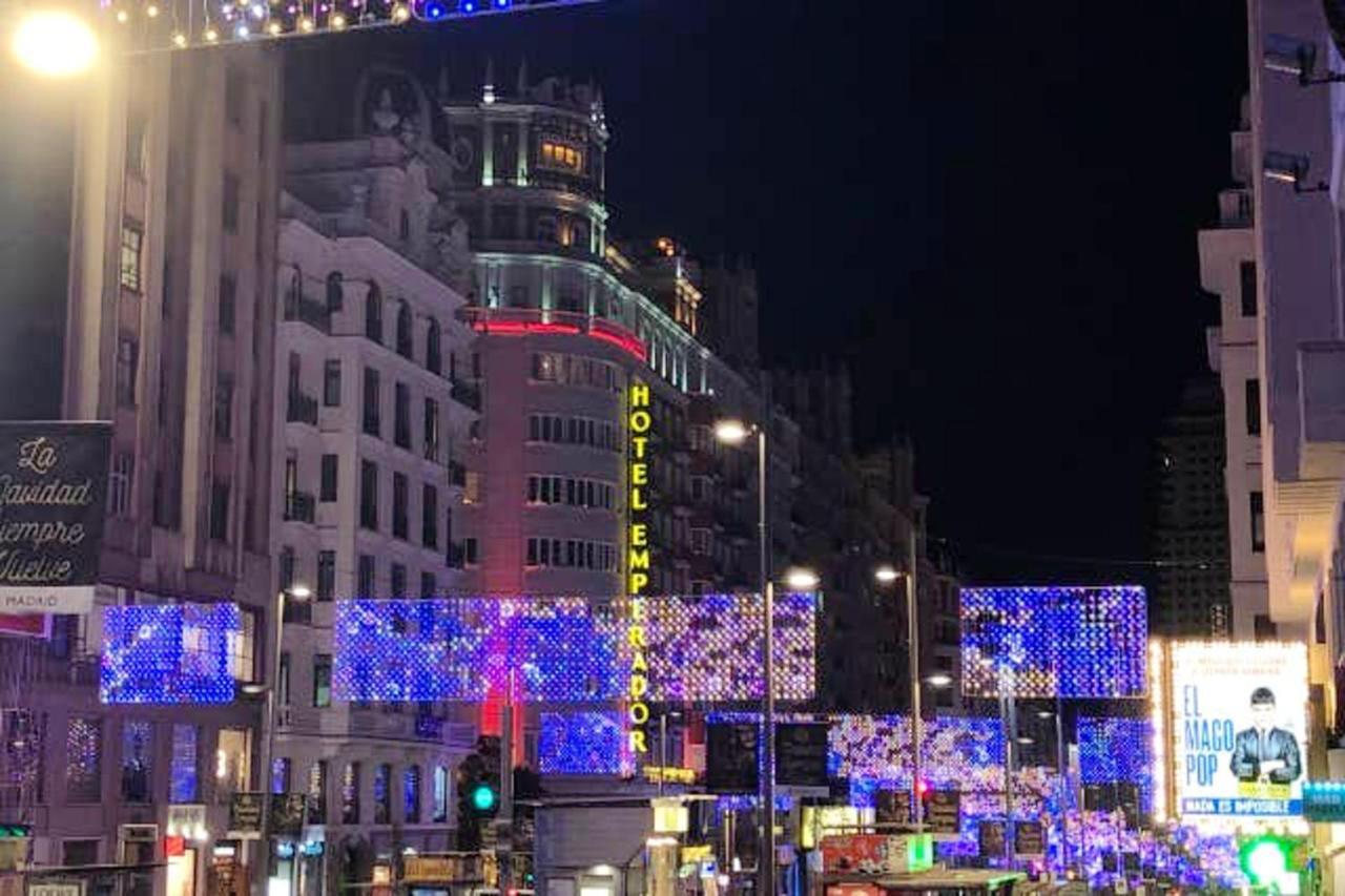 Elegant In The Heart Of 100m² With Parking Apartment *