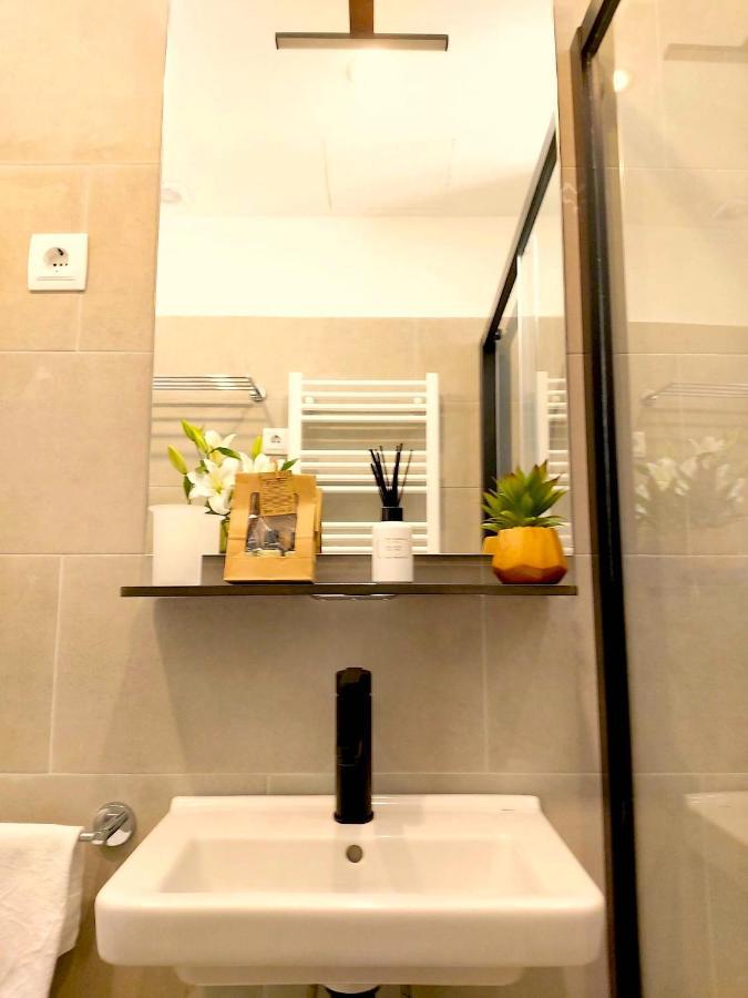 Apartamento Nuevo Y Reformado Al Lado De La Gran Via Madrilena