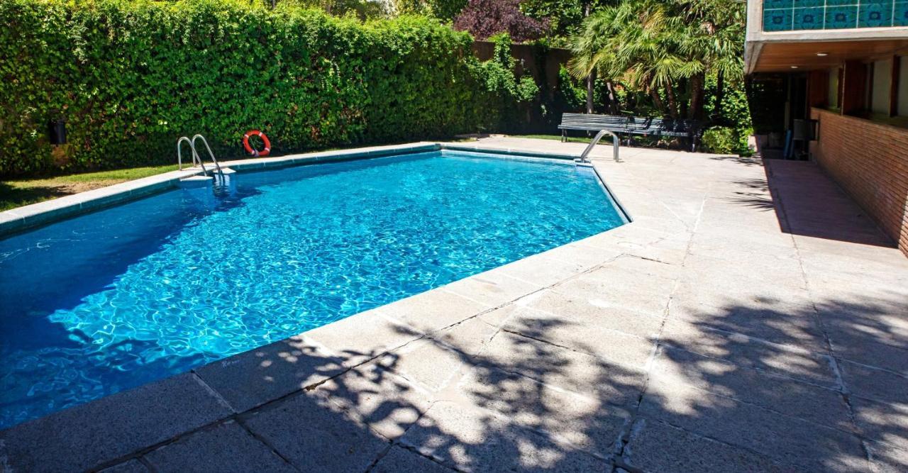 Comfortable And Accessible In 35 M² Shared Pool Apartment Madrid