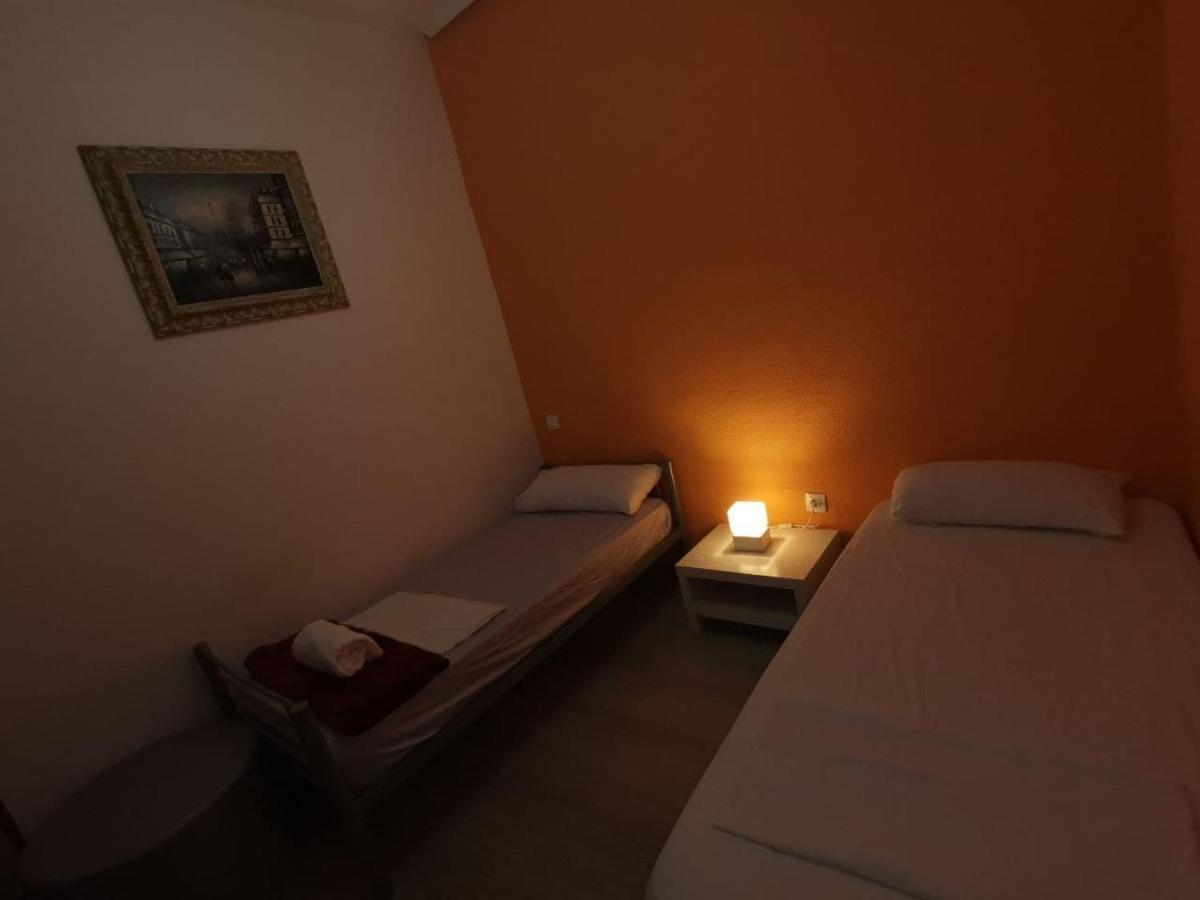 Arvin Hostal Casa de hóspedes Madri
