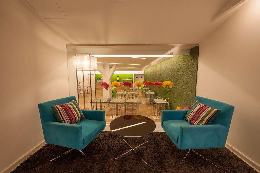 Apartosuites Jardines De Sabatini Madri