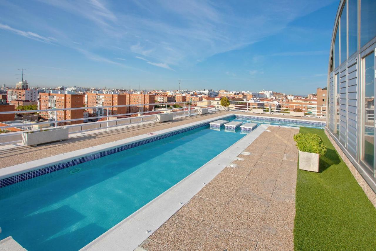 Pierre & Edificio Eurobuilding 2 Lejlighed Madrid