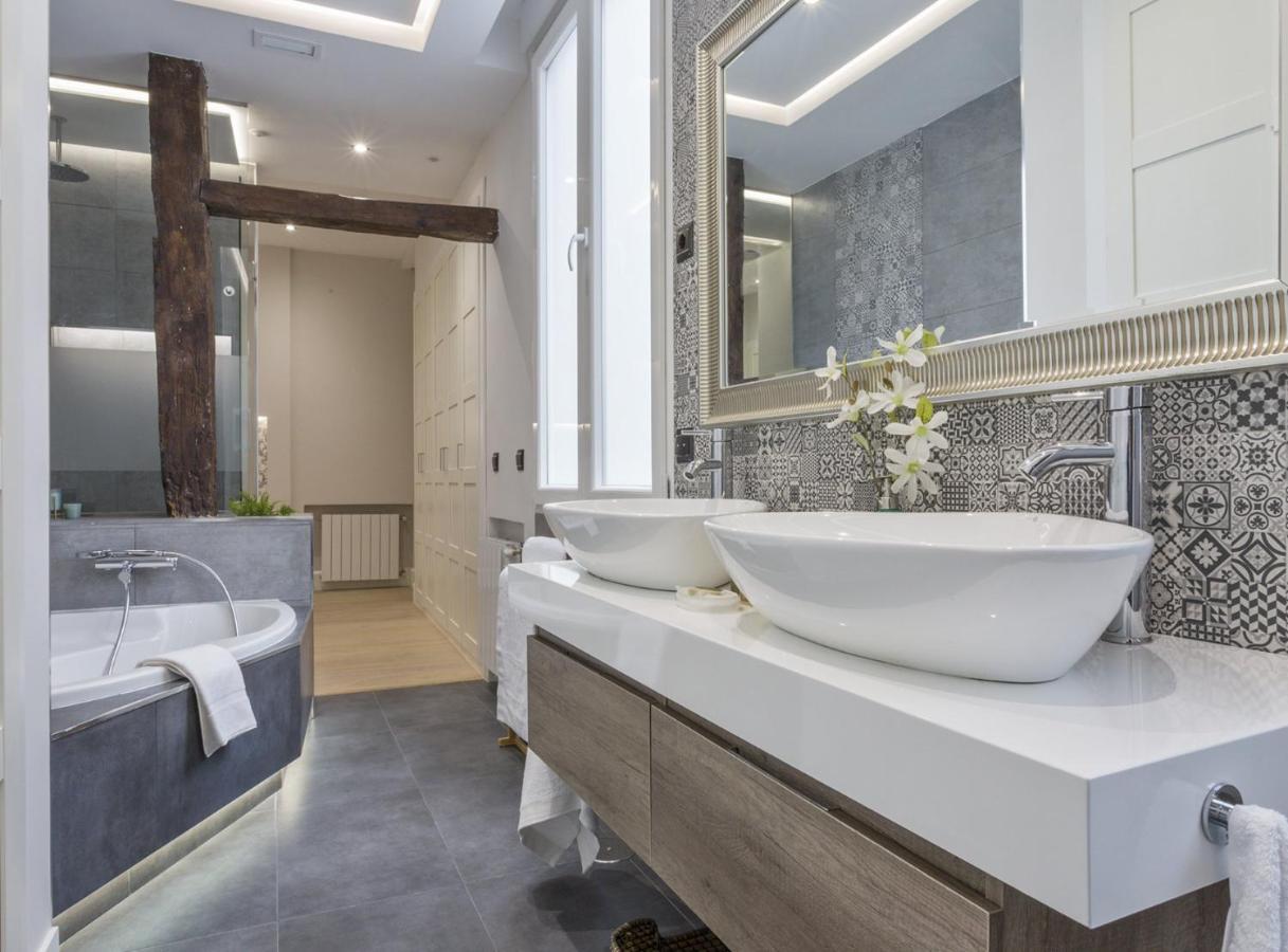 Apartment Charming Center For 4 Perfect Location, Espoz Y Mina Iii