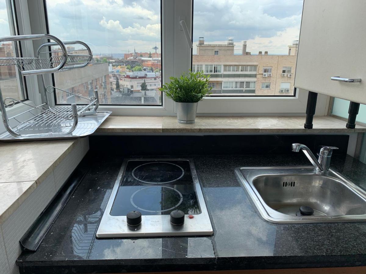 Pisos Con Piscina De Temporada Corta Apartment