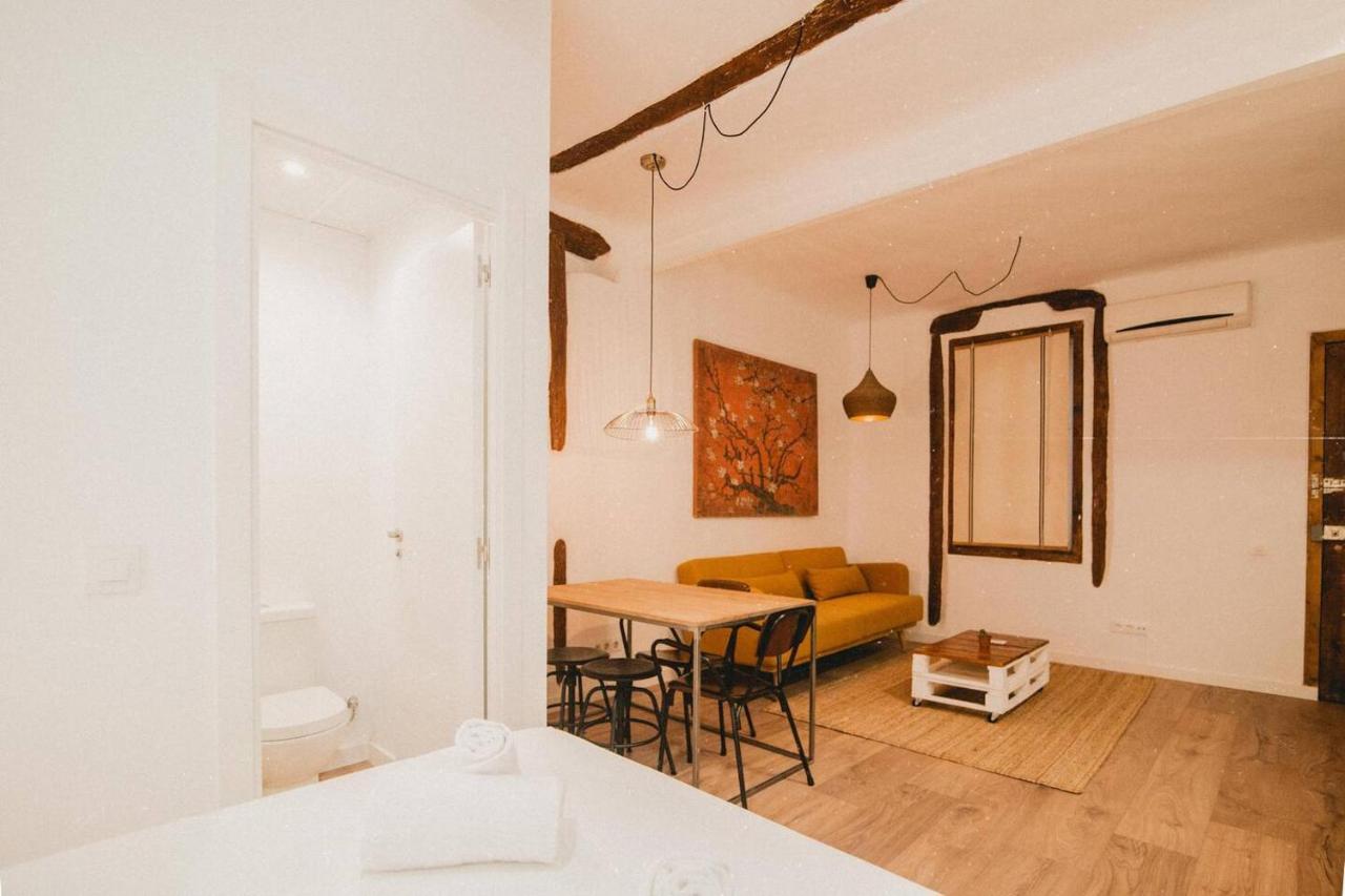 Charming Design Reina Sofia Apartment Madrid
