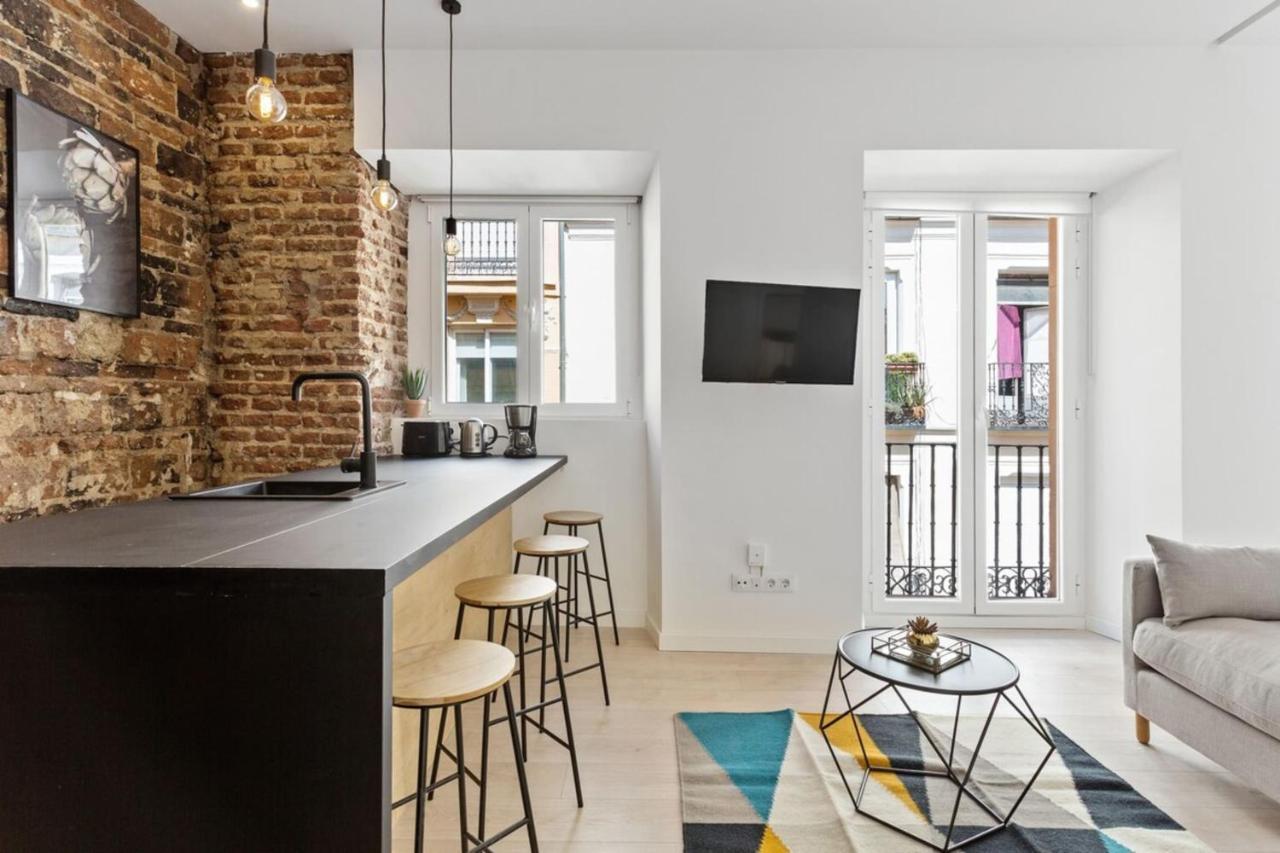 Modern 1 Bedroom Near Lavapies * Madri