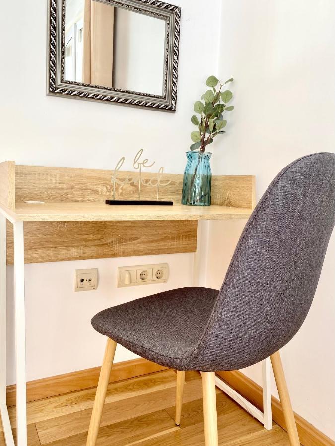 Charming Huertas Ii Apartment *