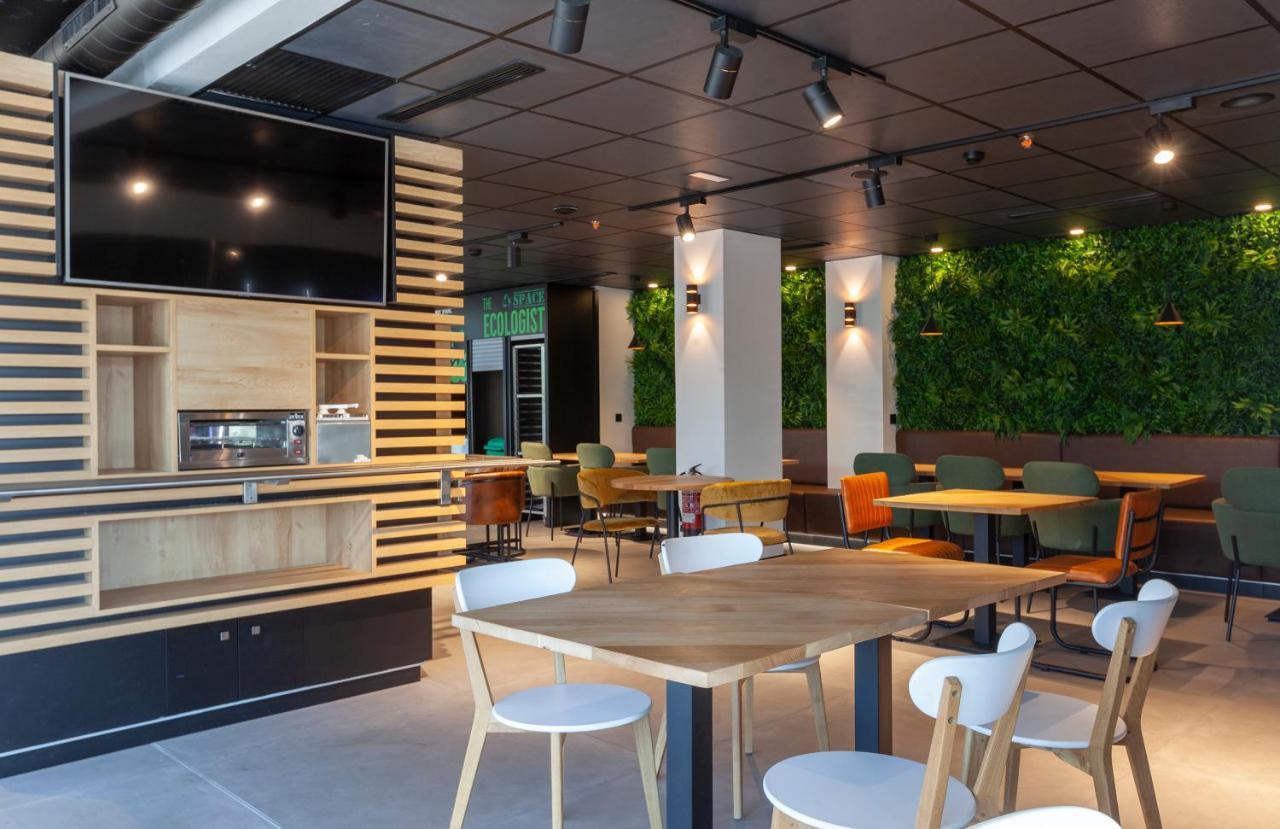 Vertice Roomspace Guest house Madrid
