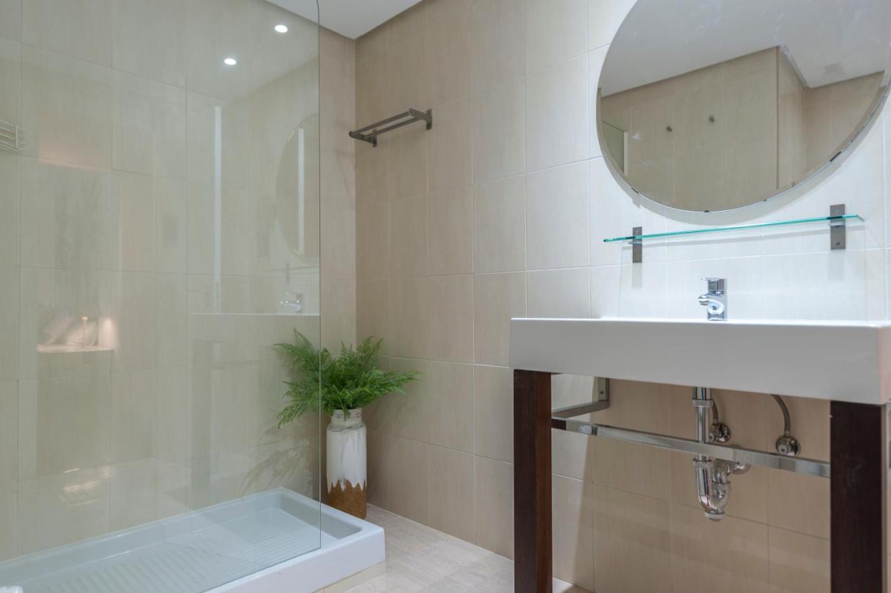 Apartment Plaza De Castilla Iii - Ubicacion Privilegiada Y Estilo Moderno