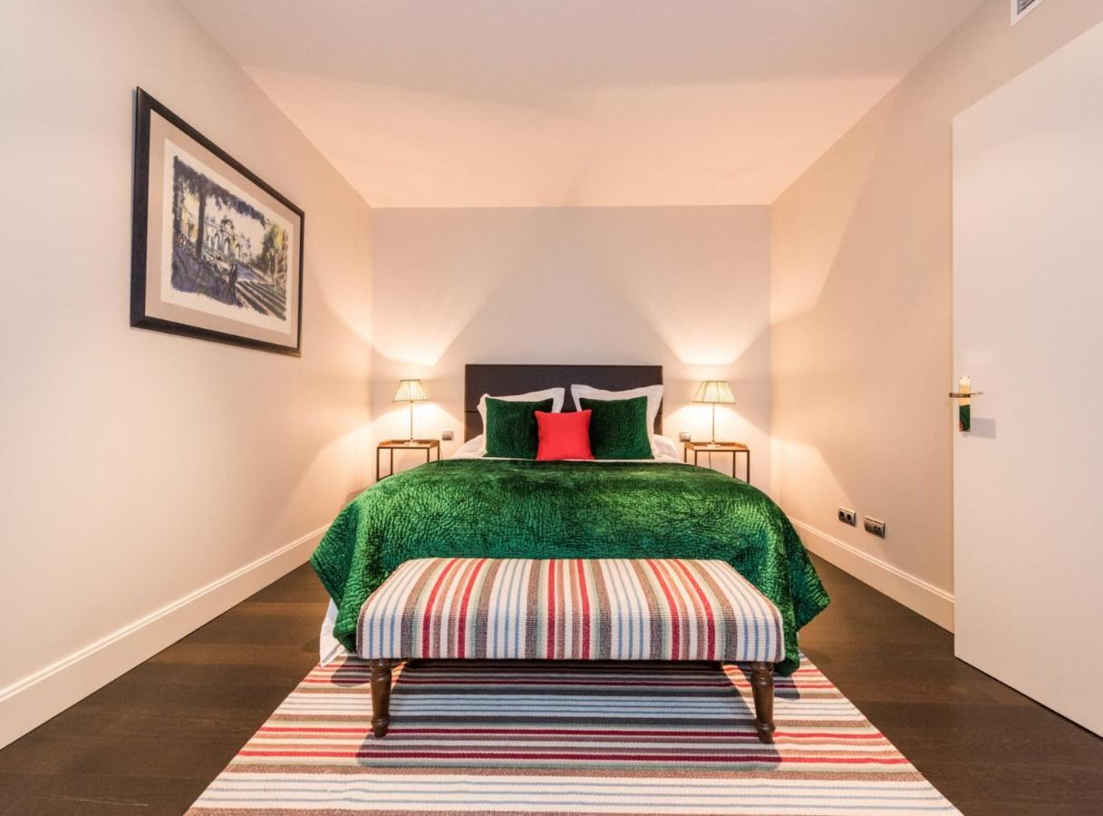 Serrano I Apartment