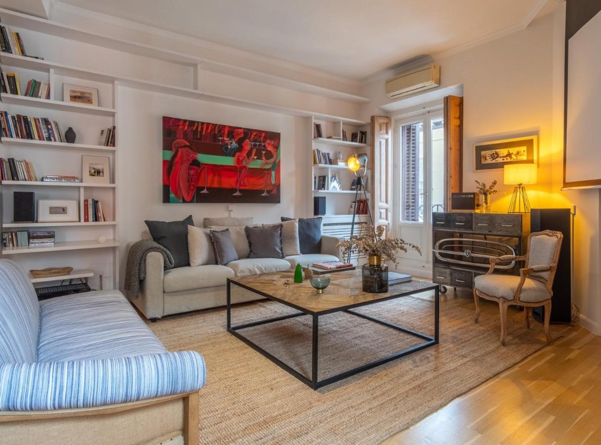Chueca 2 Bedrooms In The Middle Of Chueca