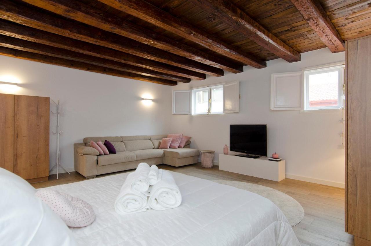 Hellenhost - Gran Vía Apartamento Madri