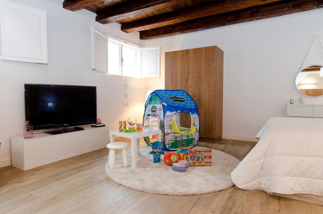Hellenhost - Gran Vía Apartamento Madri