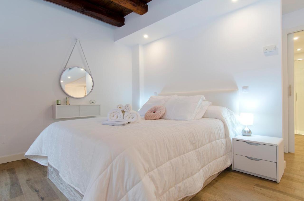Hellenhost - Gran Via Apartment *