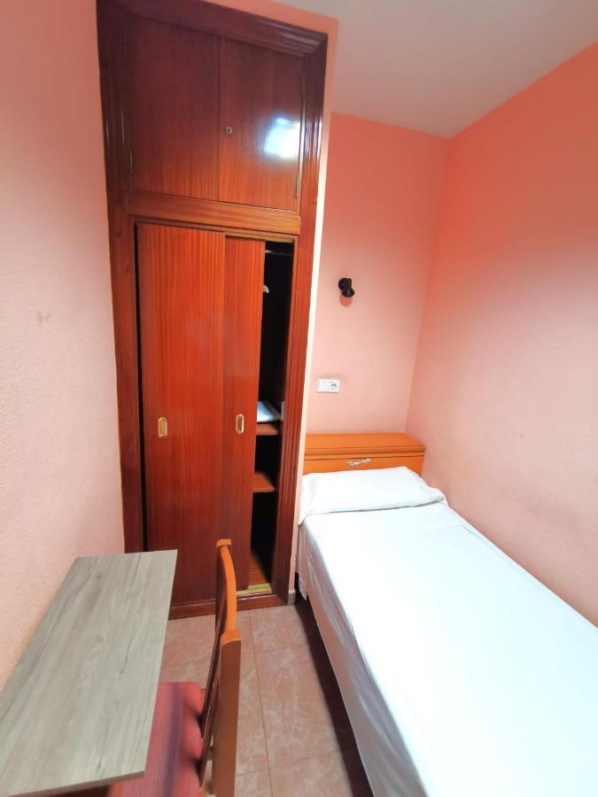 Casa De Huespedes La Asturiana Guest house