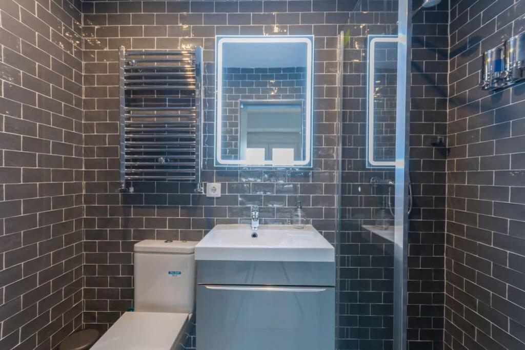 Studio City Centre-Atocha-Delicias-WiFi,A/C Apartamento *