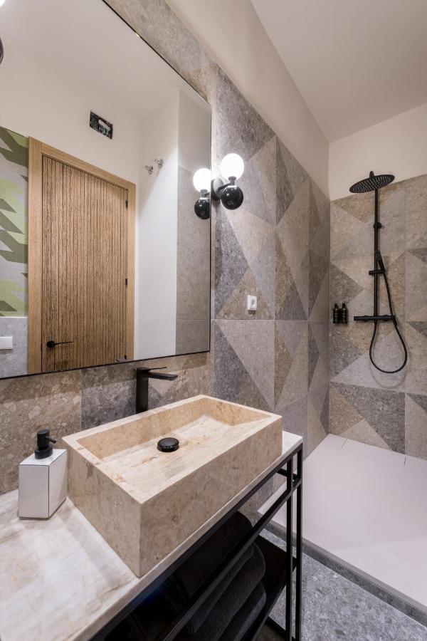 Mante House - Malasana Design Apartment