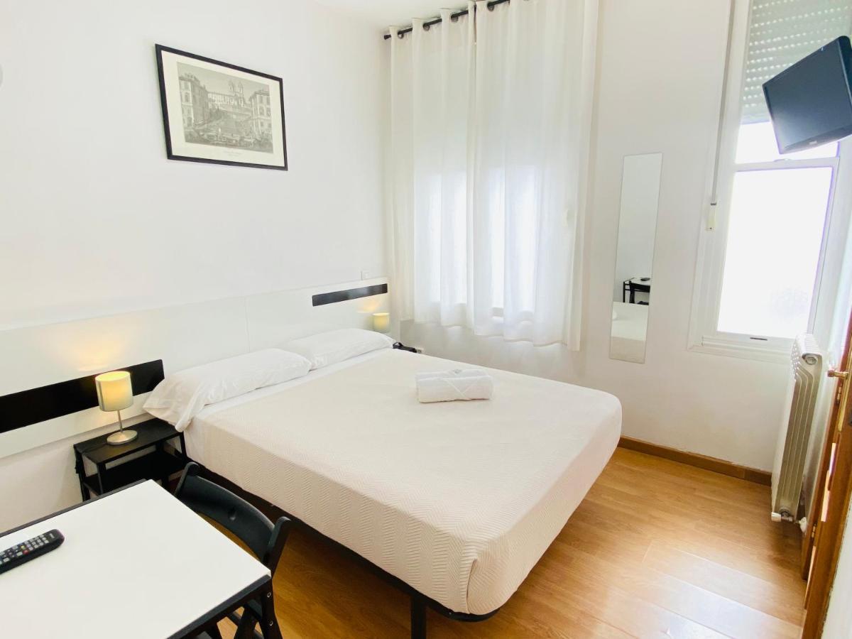 Ch Rayuela Casa de hóspedes Madri