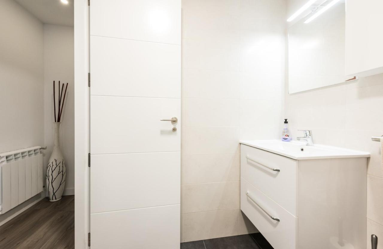 Ifema-airport Apartment *