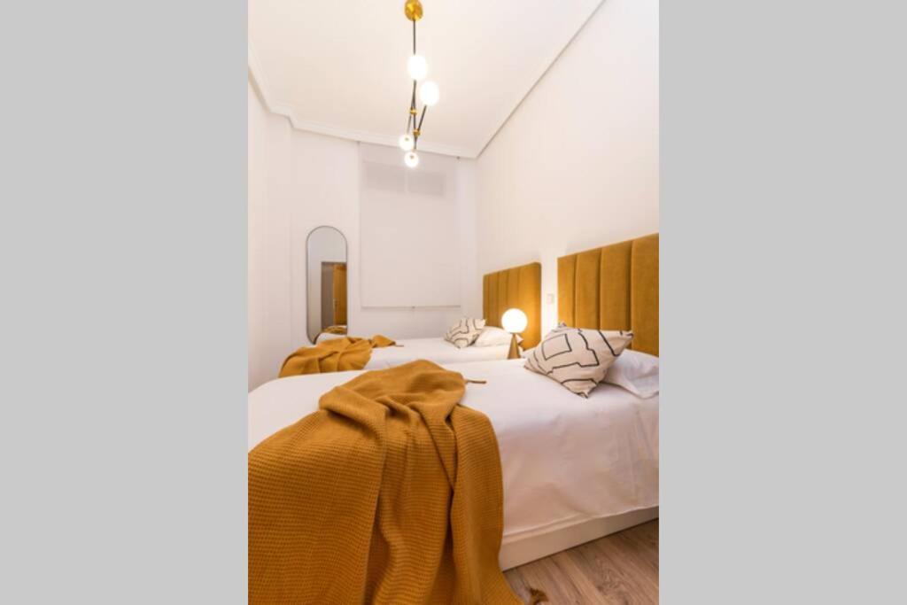Apartment Coqueto Piso En Madrid/atocha. 4 Personas 2 Hab Madrid