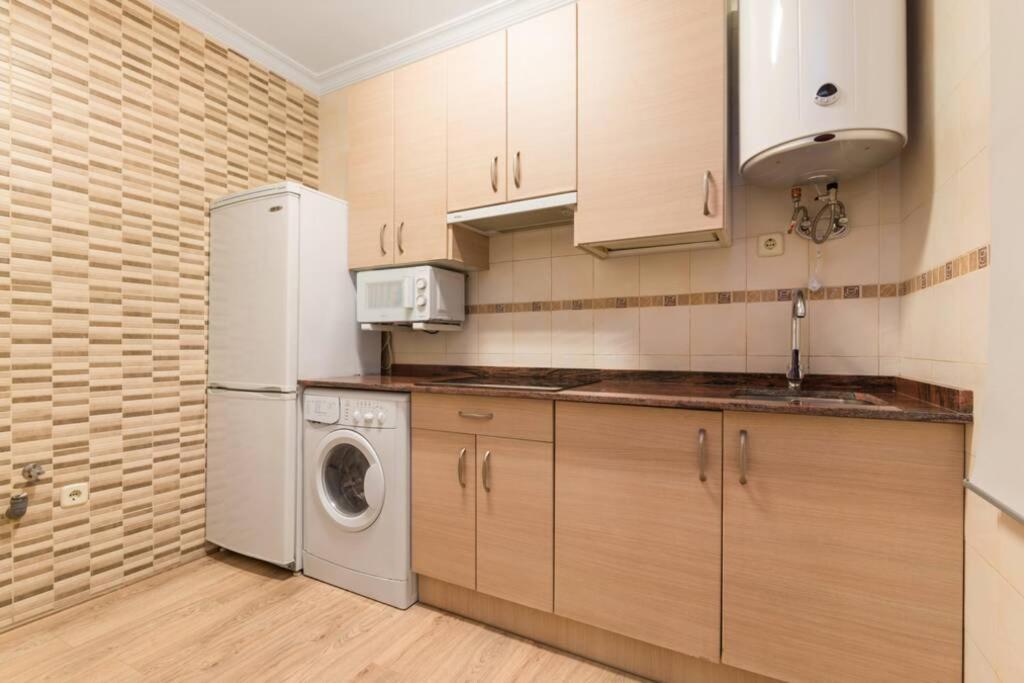 Apartment Coqueto Piso En Madrid/atocha. 4 Personas 2 Hab Madrid