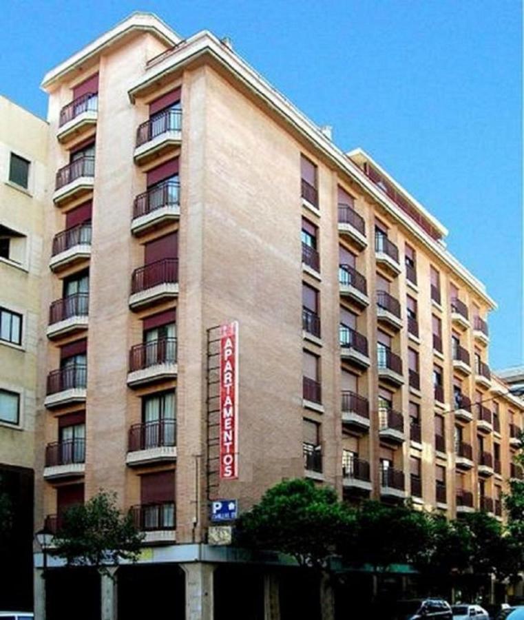 Y Estudios Torr En - Chamartin Con Wifi Gratis Apartamento