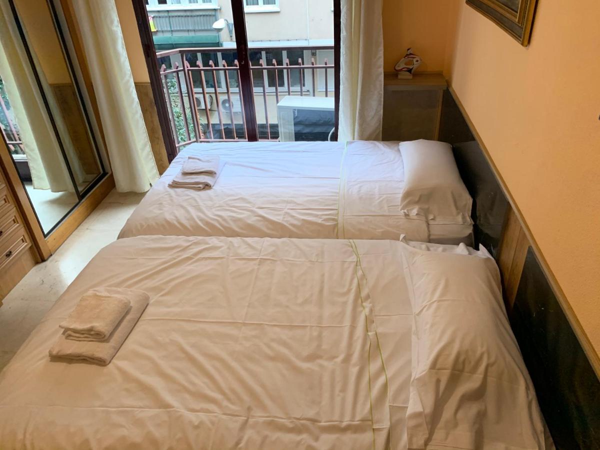 Y Estudios Torr En - Chamartin Con Wifi Gratis Apartamento