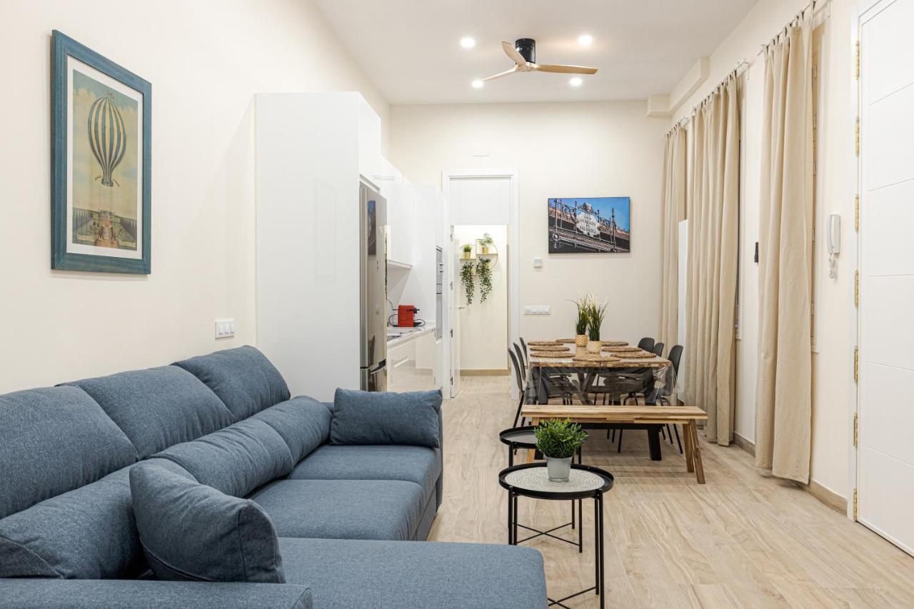 Latina Xiii Apartment *