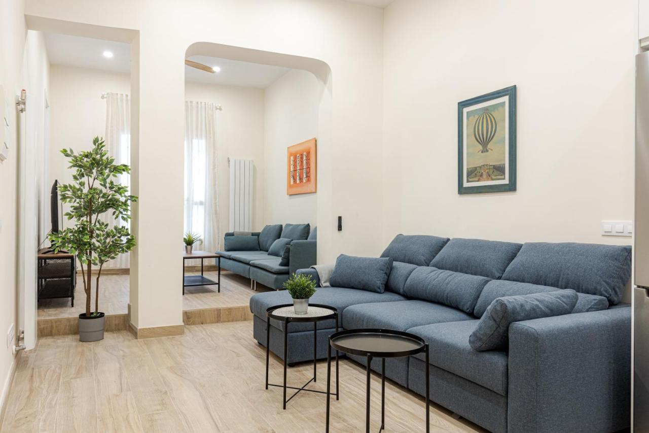 Latina Xiii Apartment *