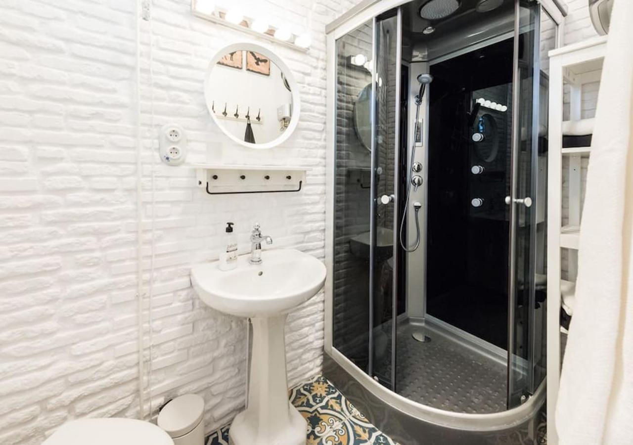 Rustic House In A Beautiful Corrala Apartamento Madri