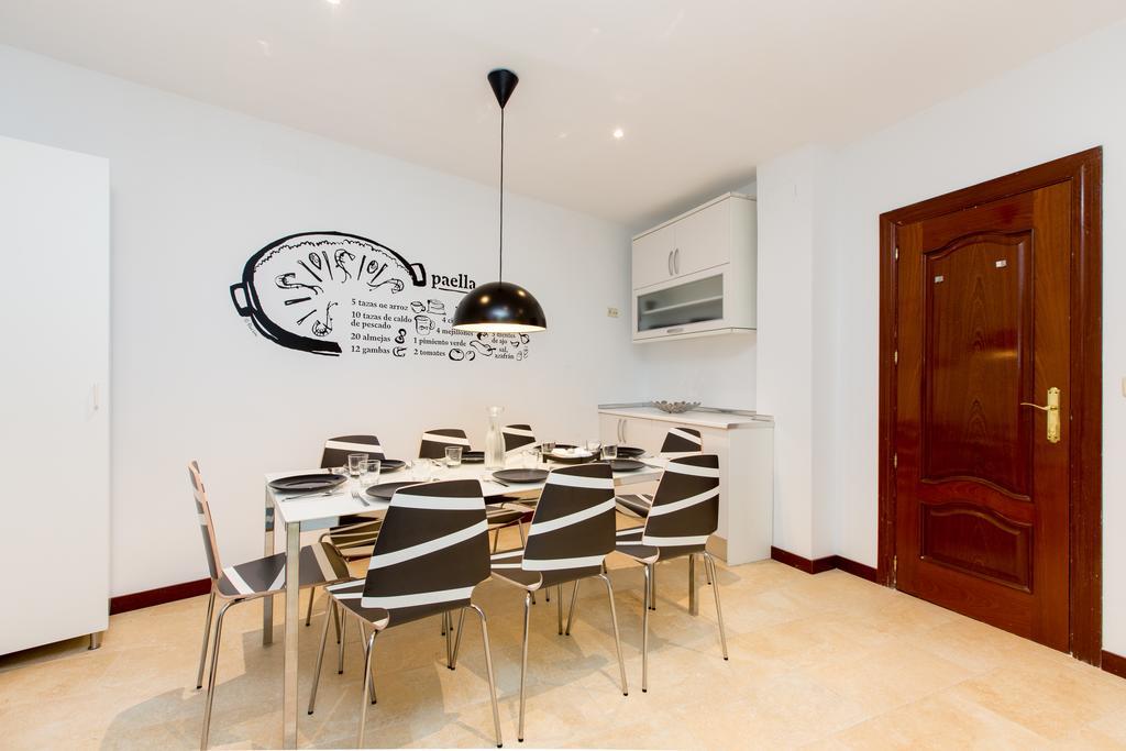 Bookinmadrid Com - Puerta Del Sol *