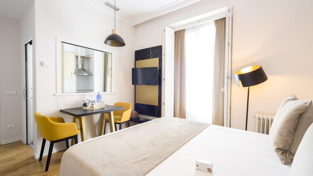 Tgh Gran Via Aparthotel 3*