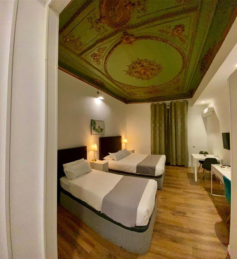 Opera Roost Madri