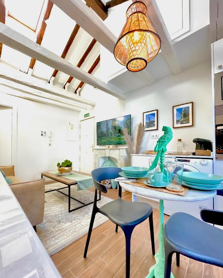 Apartment Bnbholder Palacio De Cristal Es Mia *