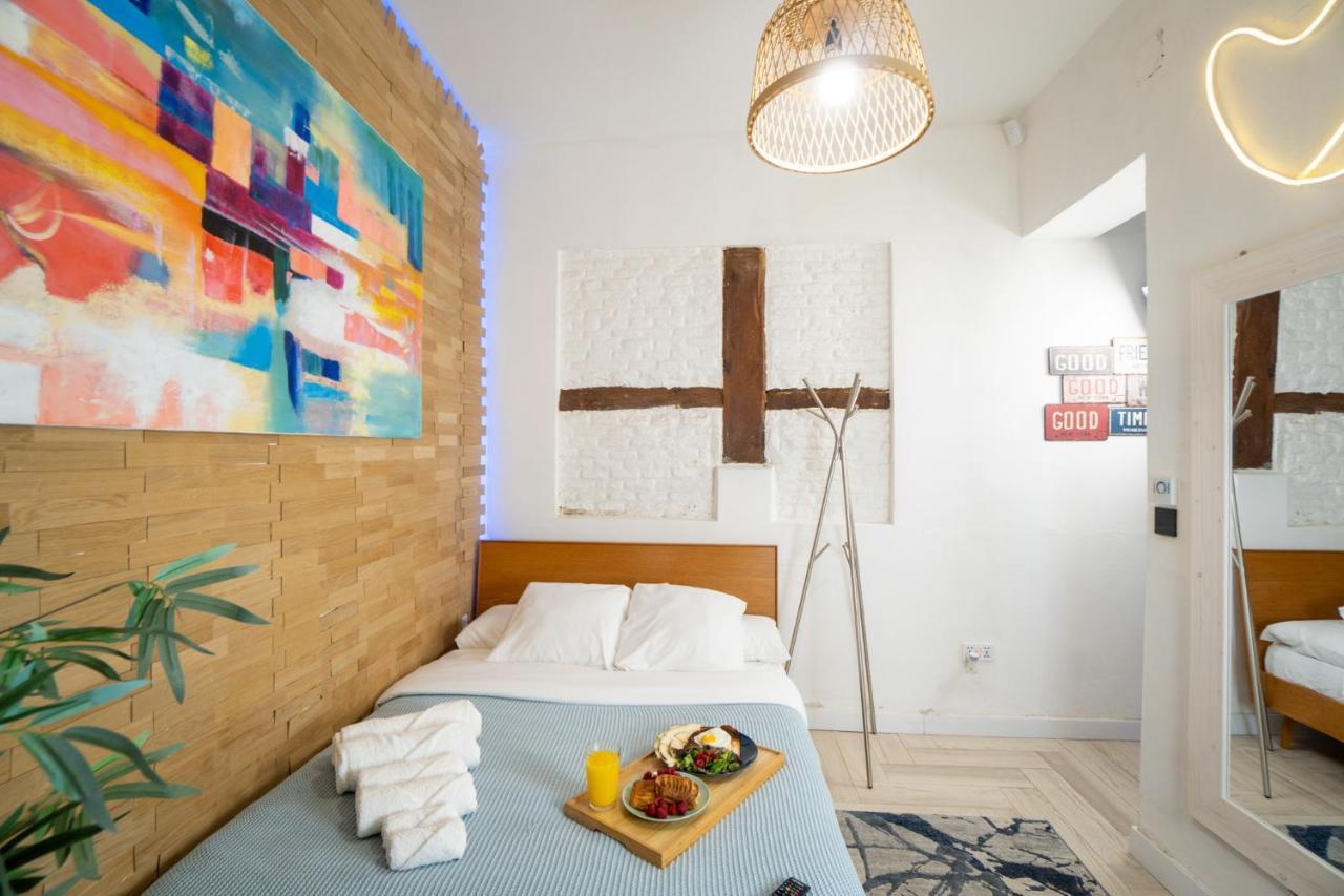 Cozy Puerta Del Sol & Private Patio Apartment *