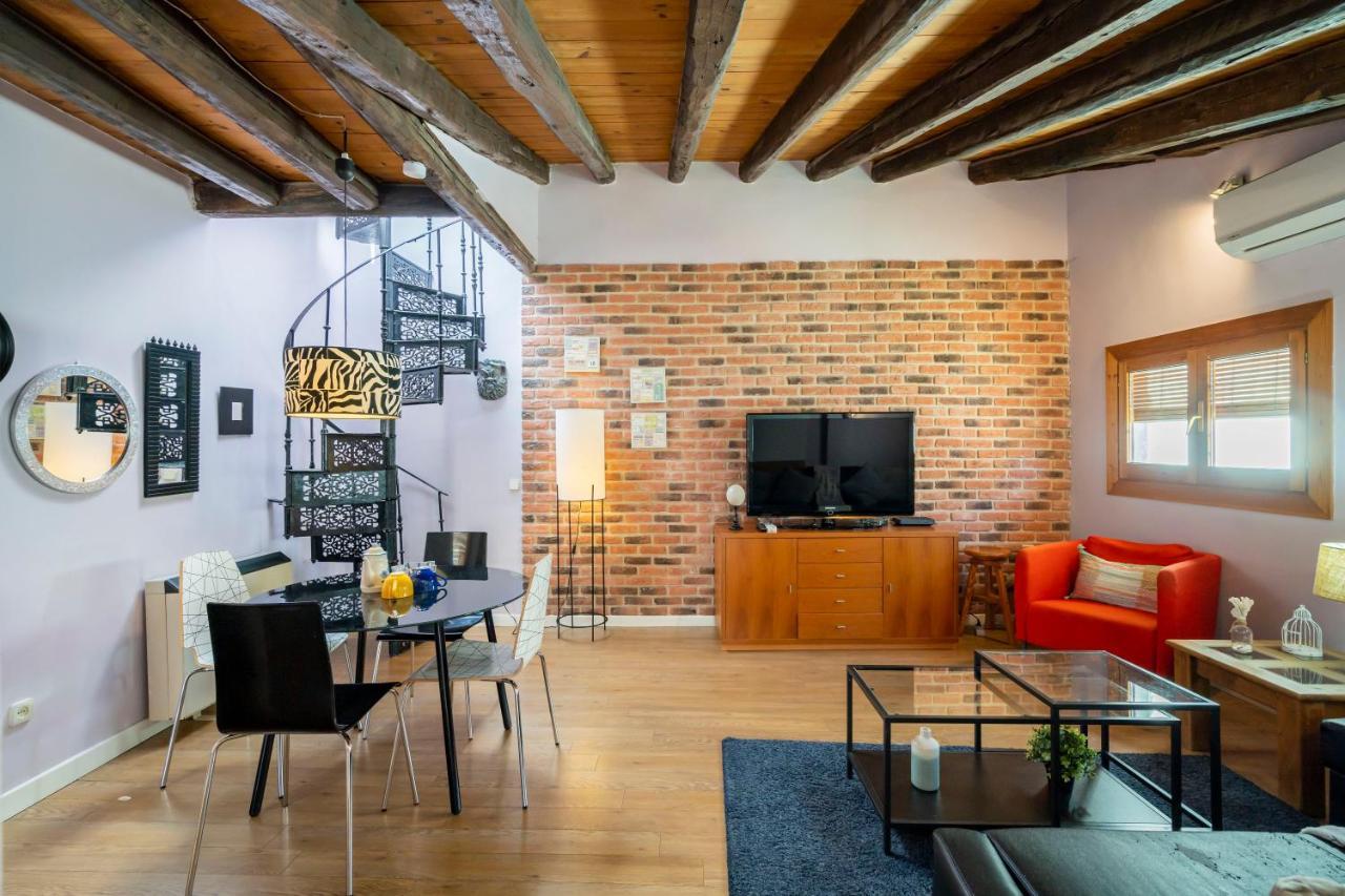 For Cozy Attic Private Terrace In Ech5 Apartamento