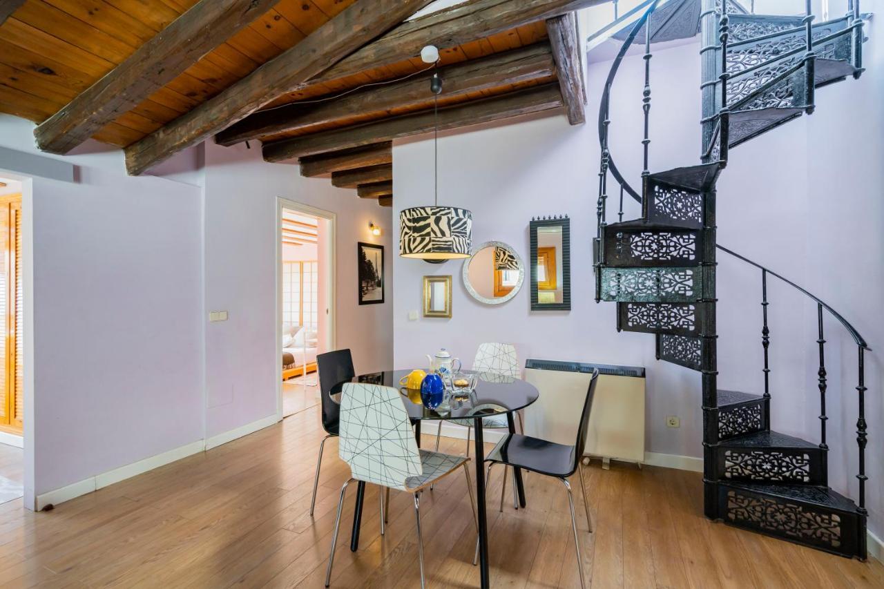 Apartamento For Cozy Attic Private Terrace In Ech5 Madrid
