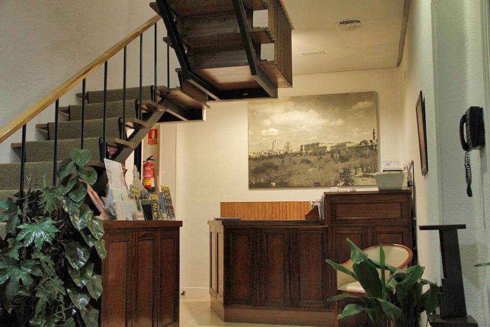 Excelsior Guest house