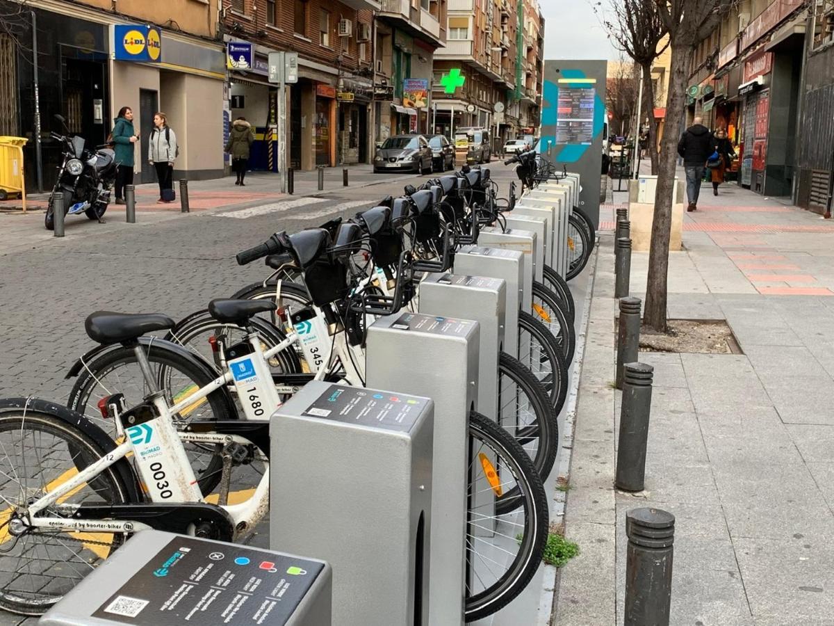 Y Estudios Torr En - Chamartin Con Wifi Gratis Apartamento Madri
